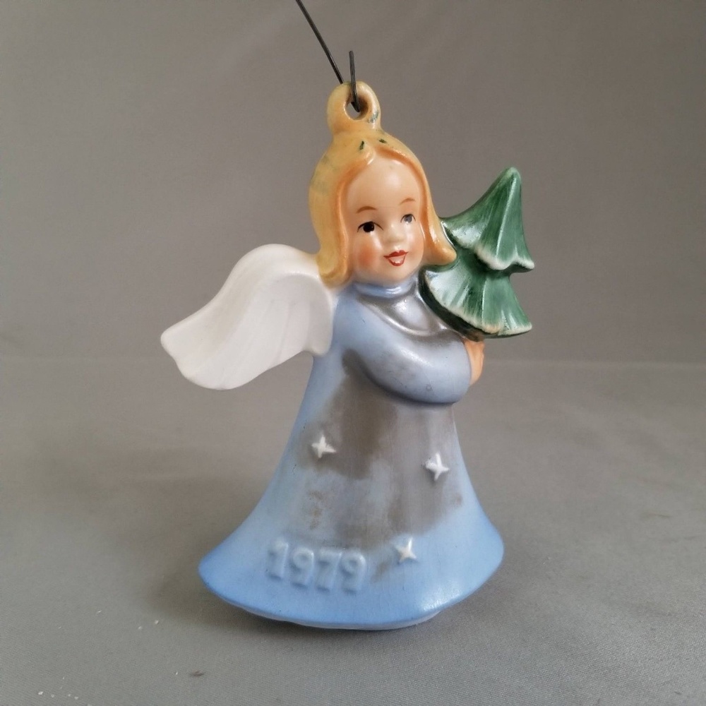 Goebel Xmas Annual Ornament Blue Silver Angel 1979